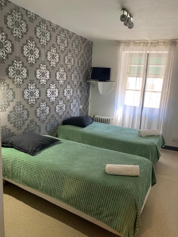 La Taniere De La Bete Bed and Breakfast Saugues Exterior foto
